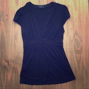 BCBGMaxAzria Black Empire Waist Shirt size: XS